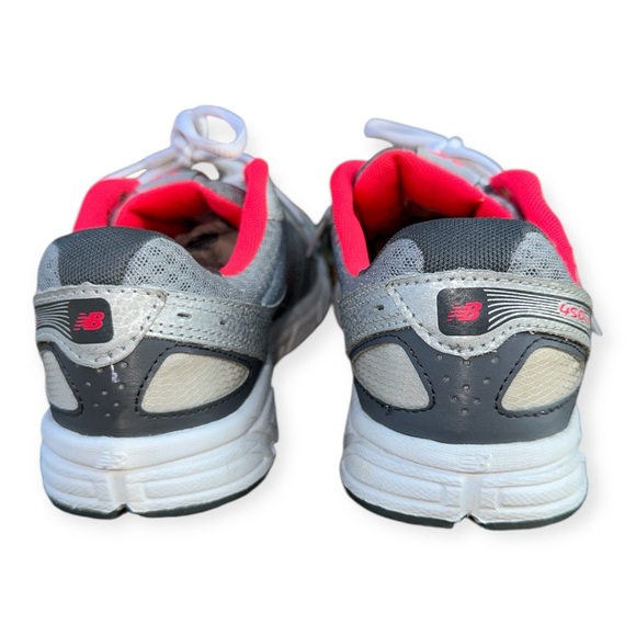 New Balance women’s 450V2 Gray and Neon Pink Athletic running Shoes size 8 - Picture 10 of 16